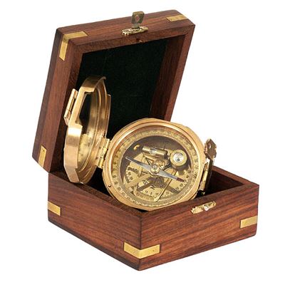 Kompas mosadzný v drevenej krabičke