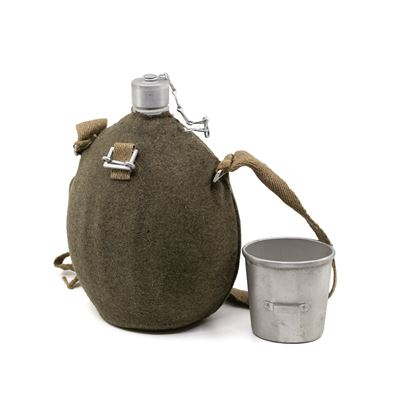 TALIANSKA fľaša s náustkom a plstenou podložkou, hliník