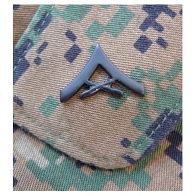 Odznak hodnostný USMC - LCpl. - ČIERNY