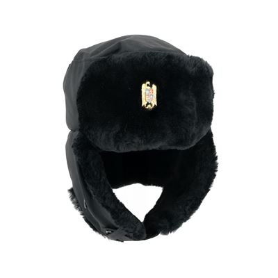 Rumunská čiapka s ušnicami a ČIERNYM emblémom, použitá