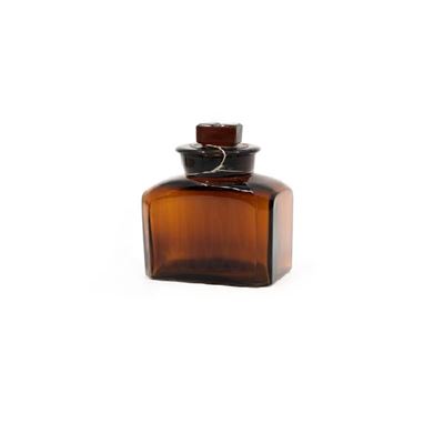 Fľaša sklenená hranatá s brúseným hrdlom 50ml HNEDÁ