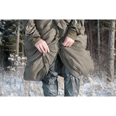 Spací vak Extreme s rukávmi Survival ONE OLIV – ZELENÝ CARINTHIA 92070 13