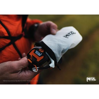 Svietidlo čelovka IKO CORE PETZL E104BA00 12